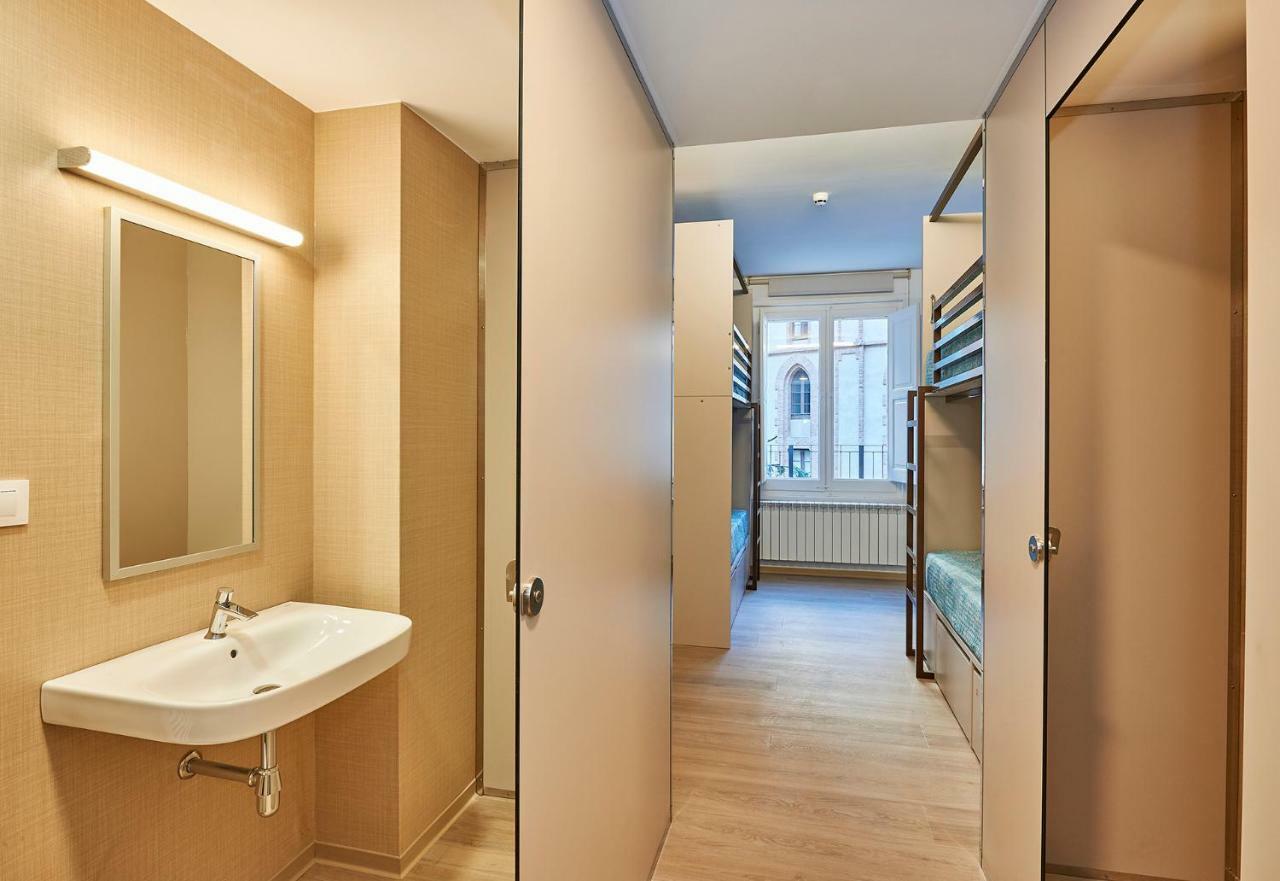 Abat Oliba Auberge de jeunesse *
